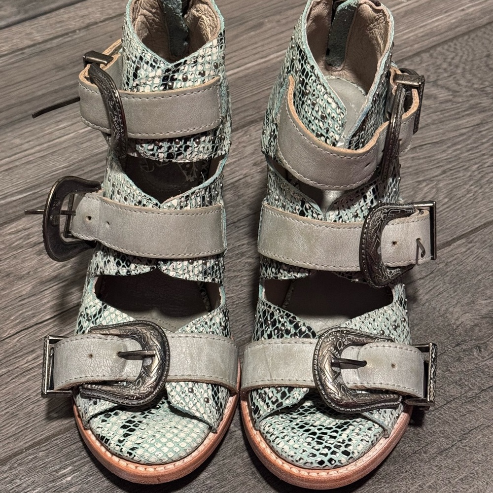 Freebird Violet Booties